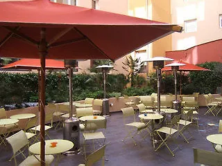 أجنحة نوفوتيل Centre 4*