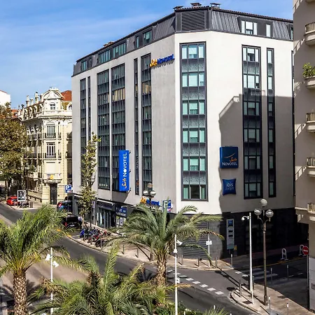 Novotel Centre Hotell 4*