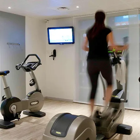 Novotel Centre Hotell 4*