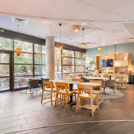 Novotel Centre 4*
