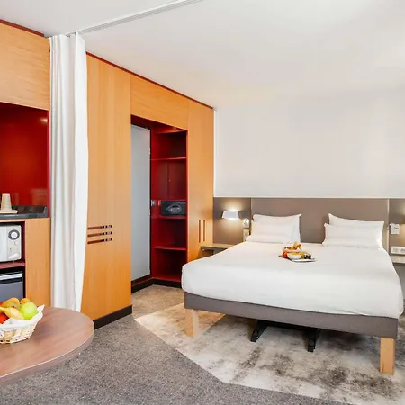 Novotel Centre Hotel